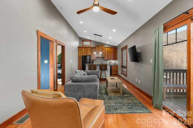 39 Great Aspen Way, Black Mountain, NC 28711