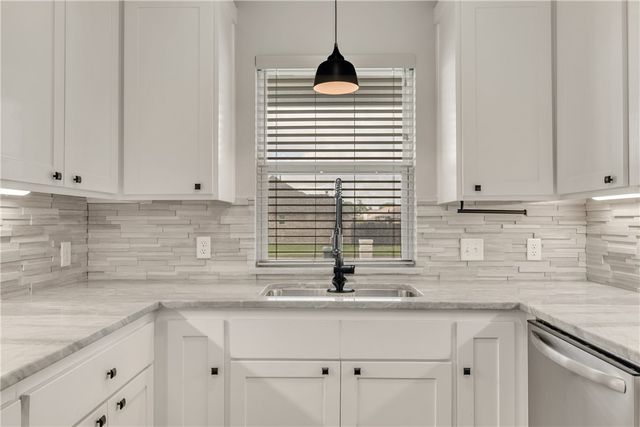 3098 Peterson Way, Bryan, TX 77802