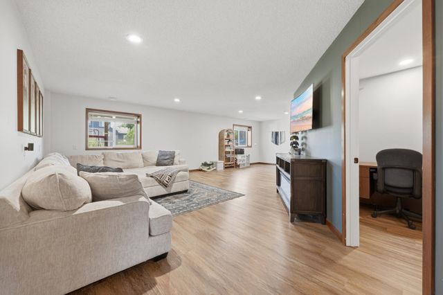 4399 87th Street NE, Monticello, MN 55362