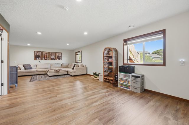 4399 87th Street NE, Monticello, MN 55362