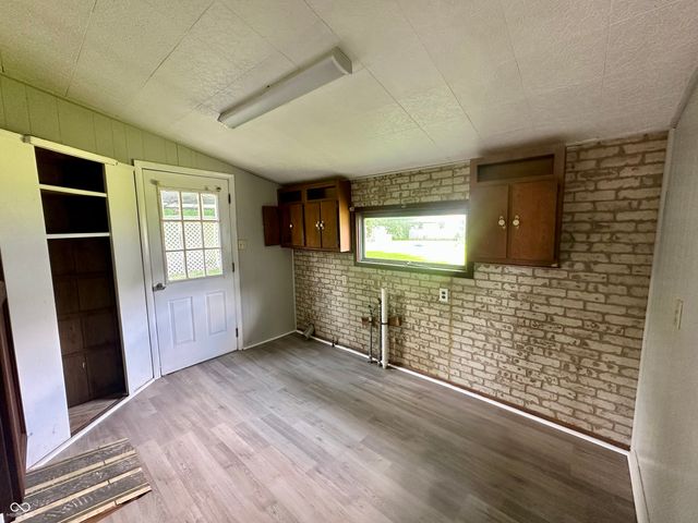 8110 S Edwards Avenue, Daleville, IN 47334