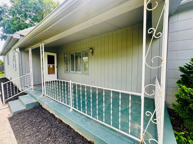 8110 S Edwards Avenue, Daleville, IN 47334