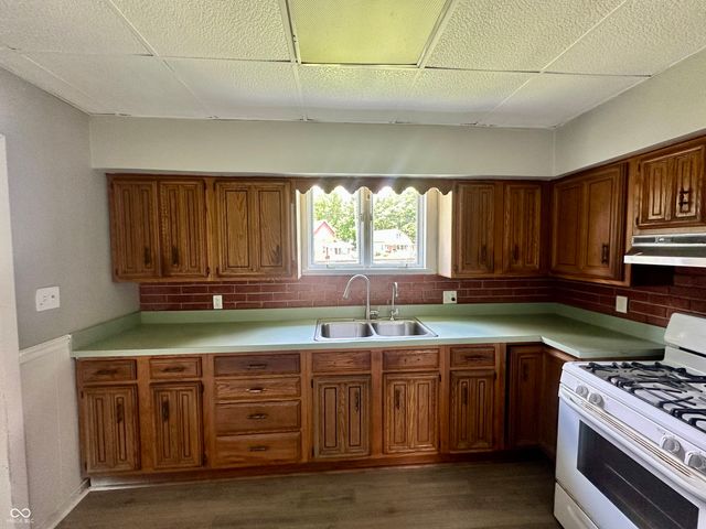 8110 S Edwards Avenue, Daleville, IN 47334