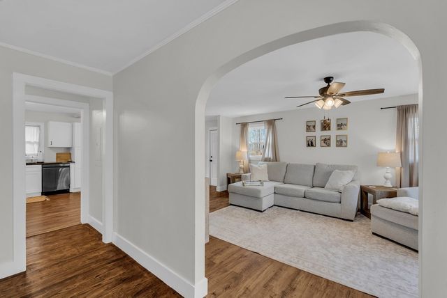 520 Hickory Ln, Sparta, TN 38583