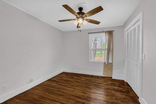 520 Hickory Ln, Sparta, TN 38583