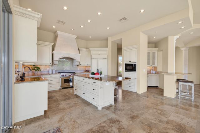 10686 E MARK Lane, Scottsdale, AZ 85262