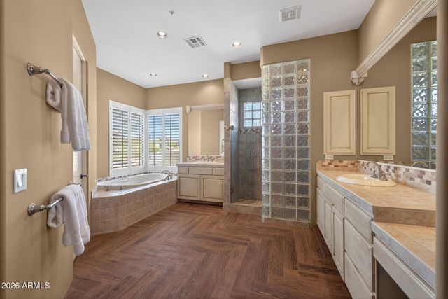 10686 E MARK Lane, Scottsdale, AZ 85262