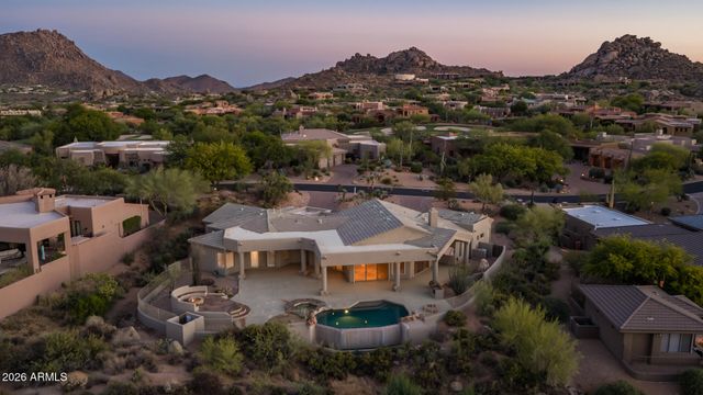 10686 E MARK Lane, Scottsdale, AZ 85262