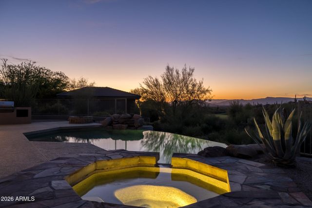 10686 E MARK Lane, Scottsdale, AZ 85262