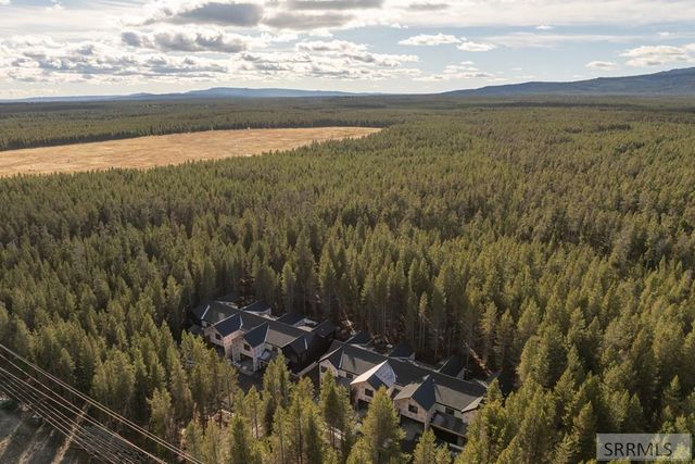 4345 Yeti Ln, Island Park, ID 83429