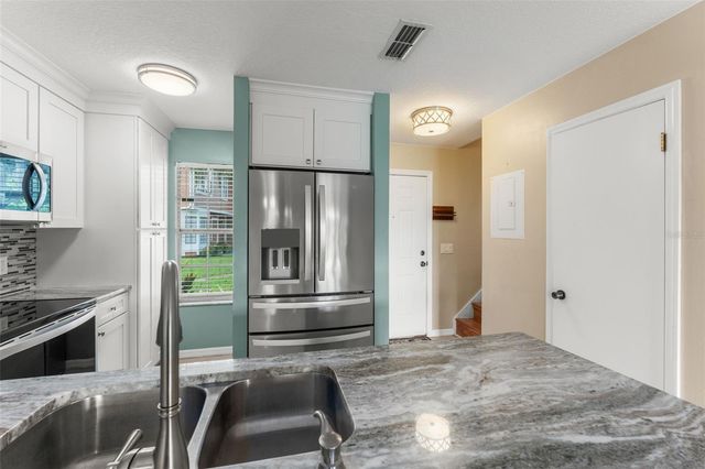 11715 WINDBOURNE COURT, Orlando, FL 32837