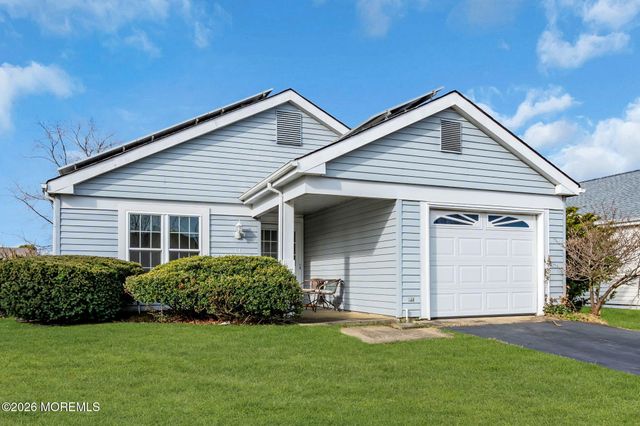 63 Sandhurst Street, Manchester, NJ 08759