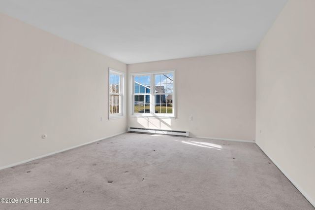 63 Sandhurst Street, Manchester, NJ 08759