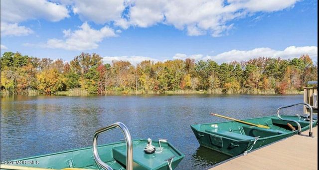 63 Sandhurst Street, Manchester, NJ 08759