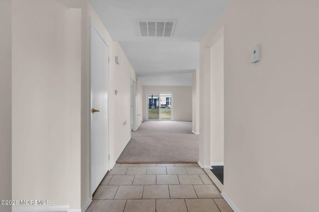 63 Sandhurst Street, Manchester, NJ 08759