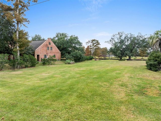 3902 Buccaneer Ln Lane, Lake Charles, LA 70605