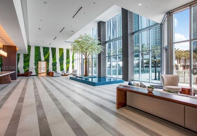 851 NE 1st Ave 2104, Miami, FL 33132