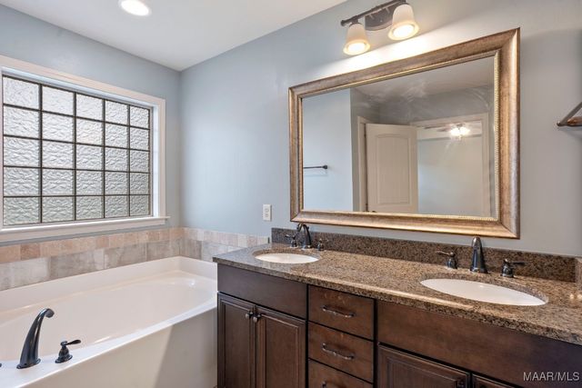 9124 WHITE POPLAR Circle, Pike Road, AL 36064