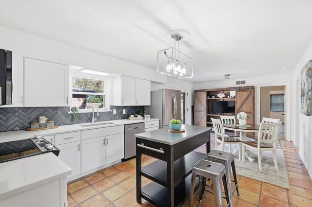 2965 Selma Lane, Farmers Branch, TX 75234