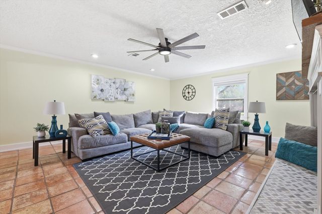 2965 Selma Lane, Farmers Branch, TX 75234