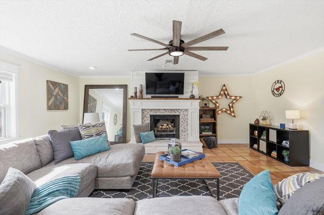 2965 Selma Lane, Farmers Branch, TX 75234