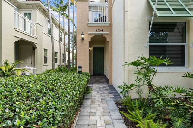 8154 Cascada Isles Dr, Cooper City, FL 33024