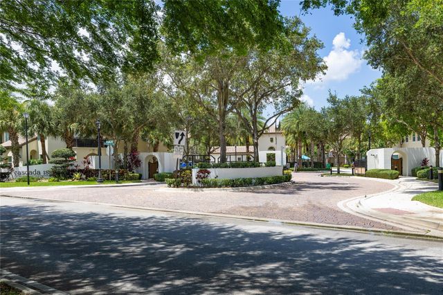 8154 Cascada Isles Dr, Cooper City, FL 33024