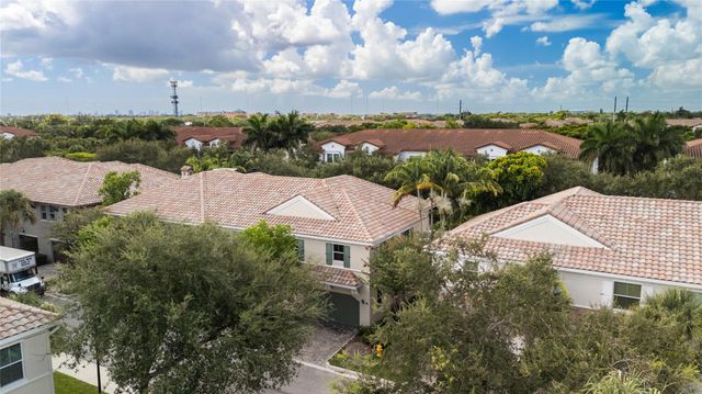 8154 Cascada Isles Dr, Cooper City, FL 33024