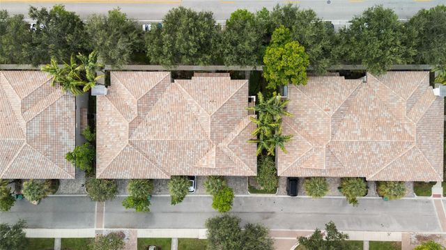 8154 Cascada Isles Dr, Cooper City, FL 33024