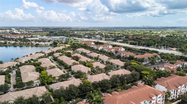 8154 Cascada Isles Dr, Cooper City, FL 33024