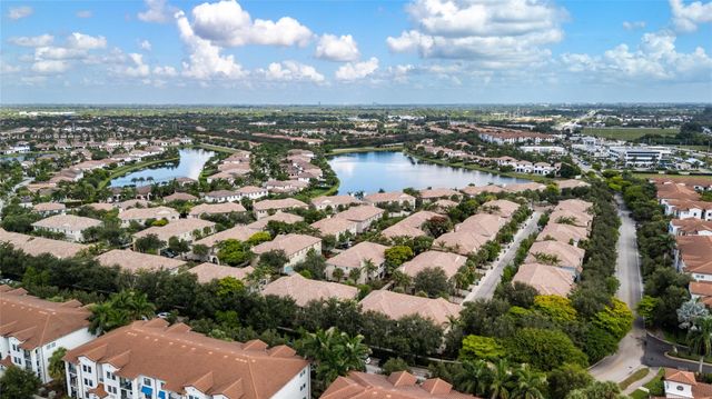 8154 Cascada Isles Dr, Cooper City, FL 33024
