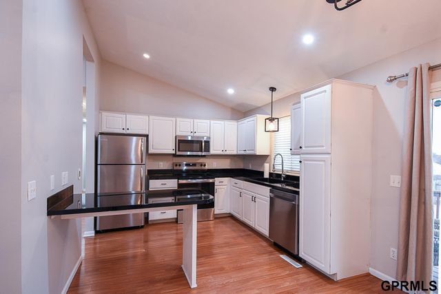 7724 Fillmore Street, Omaha, NE 68122