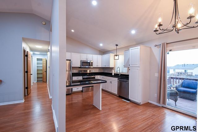 7724 Fillmore Street, Omaha, NE 68122