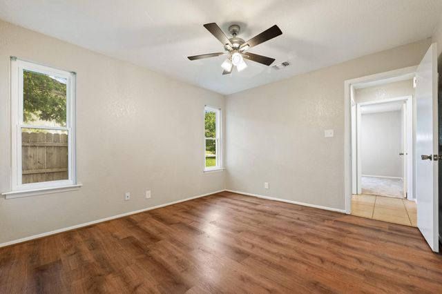 1508 Long Branch DR, Georgetown, TX 78626