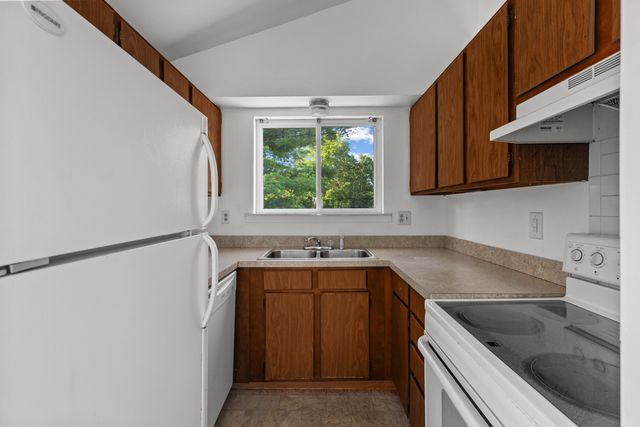 3360 Valhalla Drive, Lexington, KY 40515