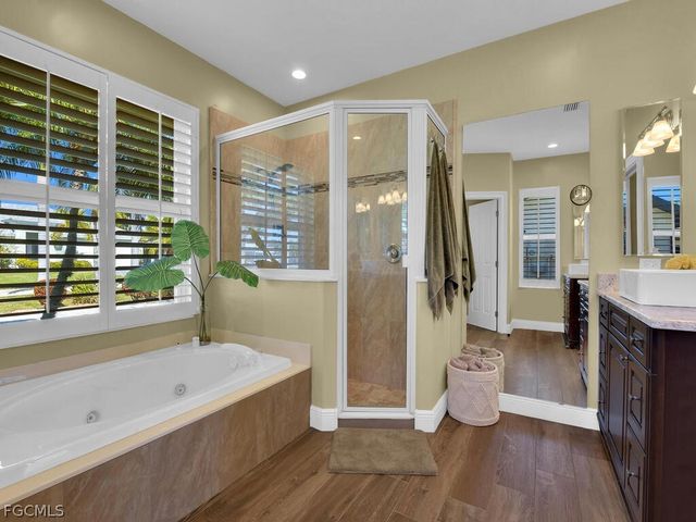 802 SW 56th ST, Cape Coral, FL 33914