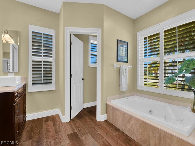 802 SW 56th ST, Cape Coral, FL 33914