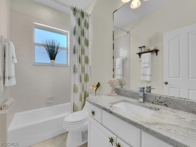 802 SW 56th ST, Cape Coral, FL 33914