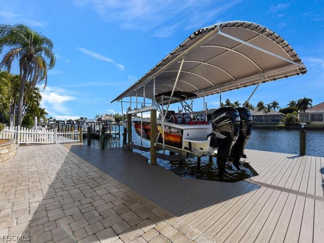 802 SW 56th ST, Cape Coral, FL 33914