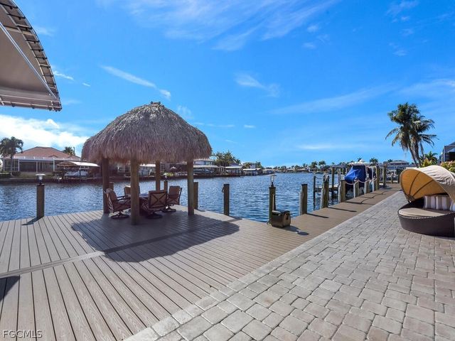 802 SW 56th ST, Cape Coral, FL 33914