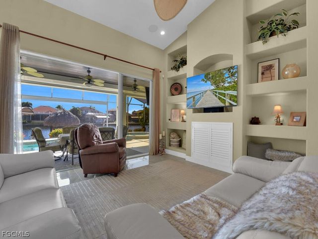 802 SW 56th ST, Cape Coral, FL 33914