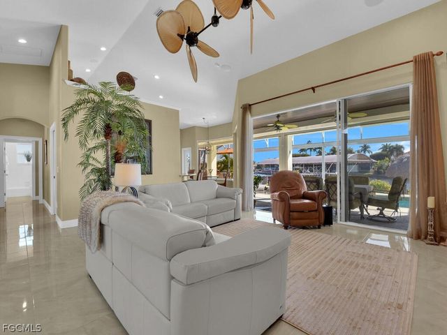 802 SW 56th ST, Cape Coral, FL 33914