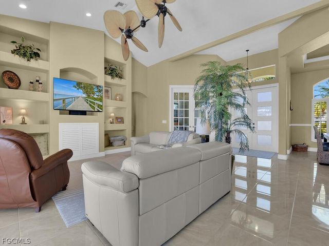 802 SW 56th ST, Cape Coral, FL 33914