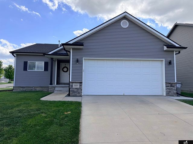 1651 Torreys Drive, Lincoln, NE 68521