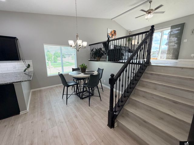 1651 Torreys Drive, Lincoln, NE 68521