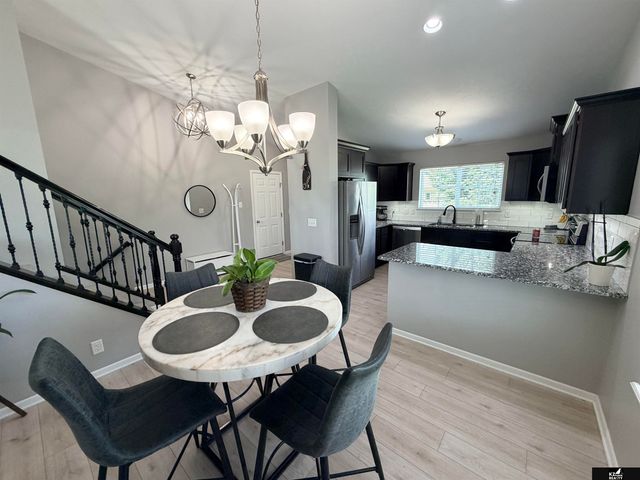 1651 Torreys Drive, Lincoln, NE 68521