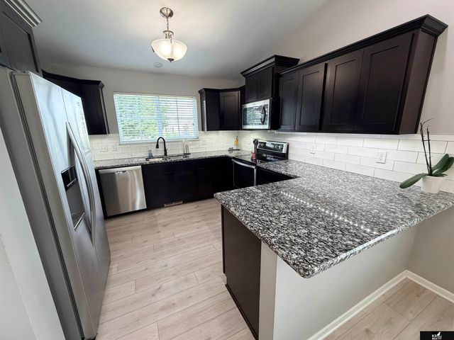1651 Torreys Drive, Lincoln, NE 68521