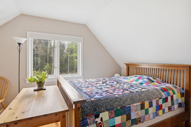 186 Hackleboro Road, Canterbury, NH 03224