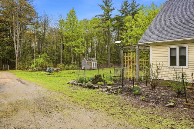 186 Hackleboro Road, Canterbury, NH 03224