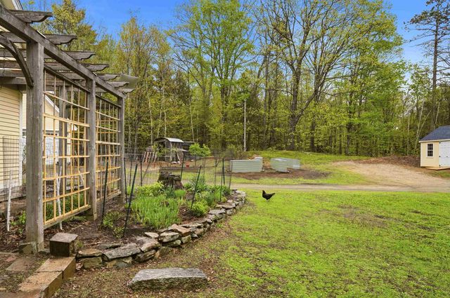 186 Hackleboro Road, Canterbury, NH 03224